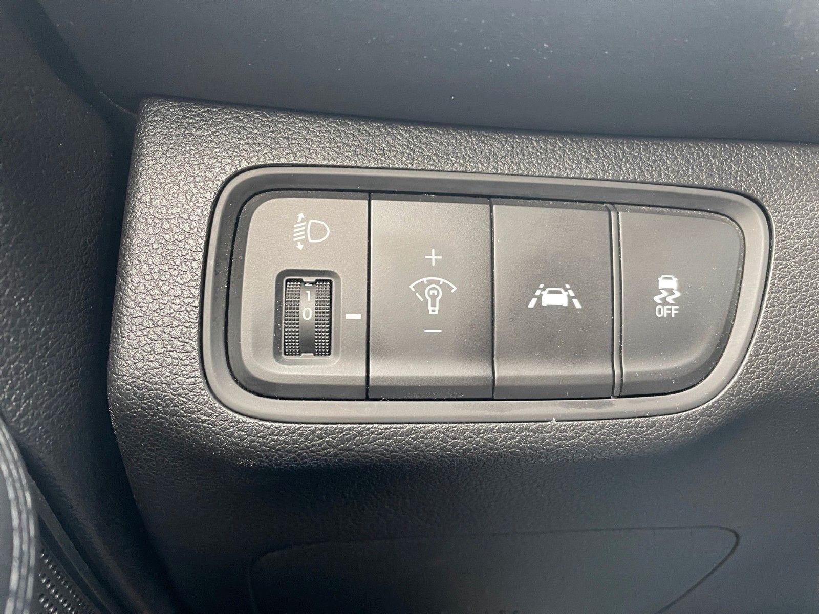 Fahrzeugabbildung Hyundai Santa Fe Trend 2WD