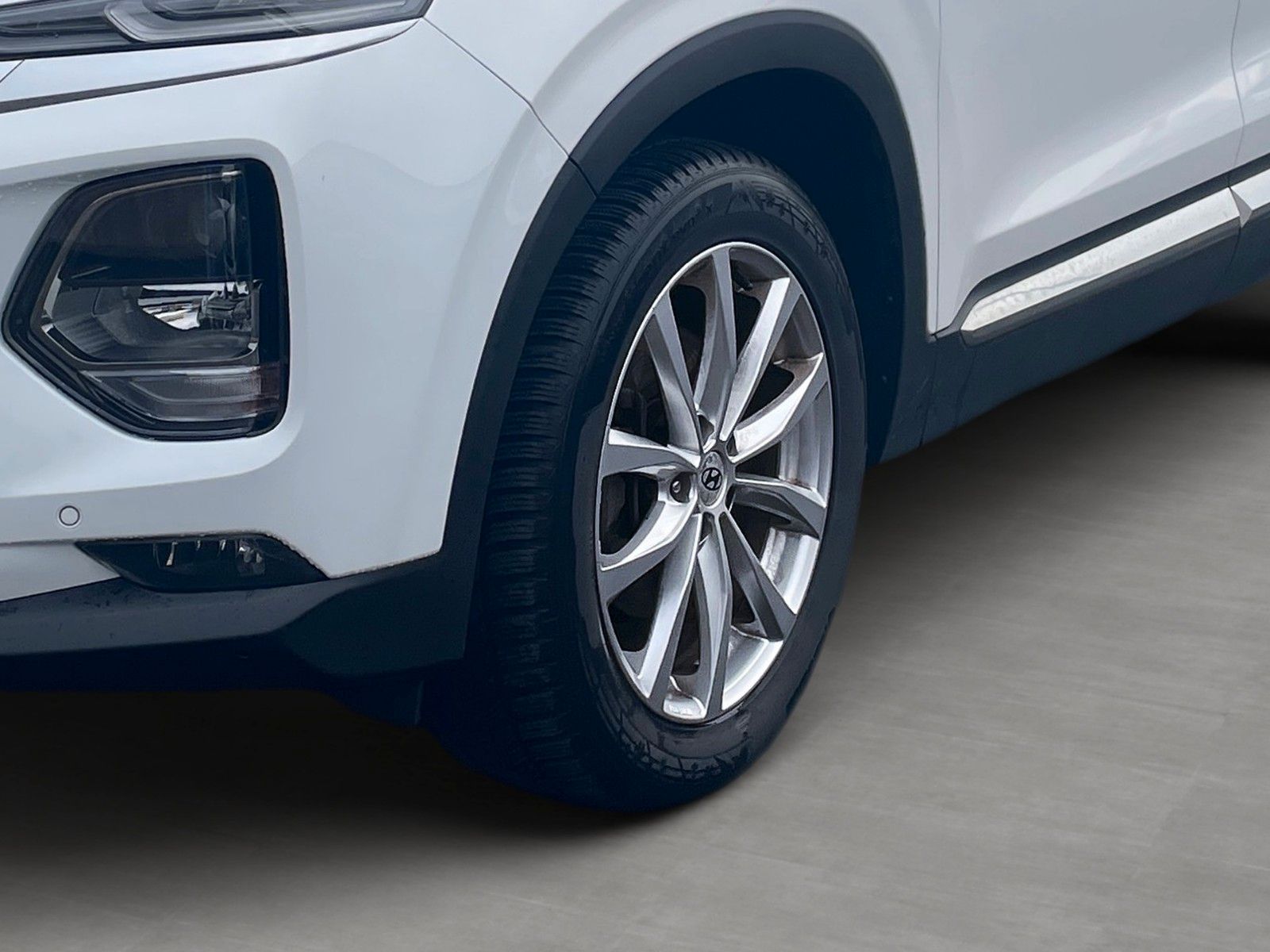 Fahrzeugabbildung Hyundai Santa Fe Trend 2WD