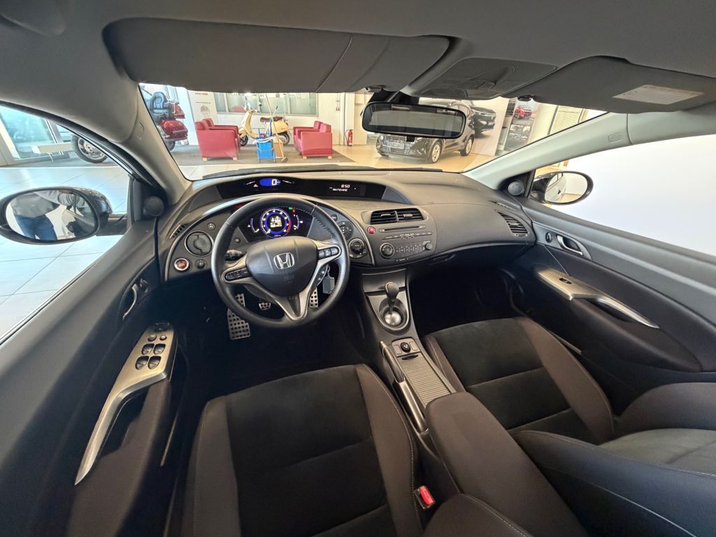 Fahrzeugabbildung Honda Civic 1.4 i-VTEC Sport