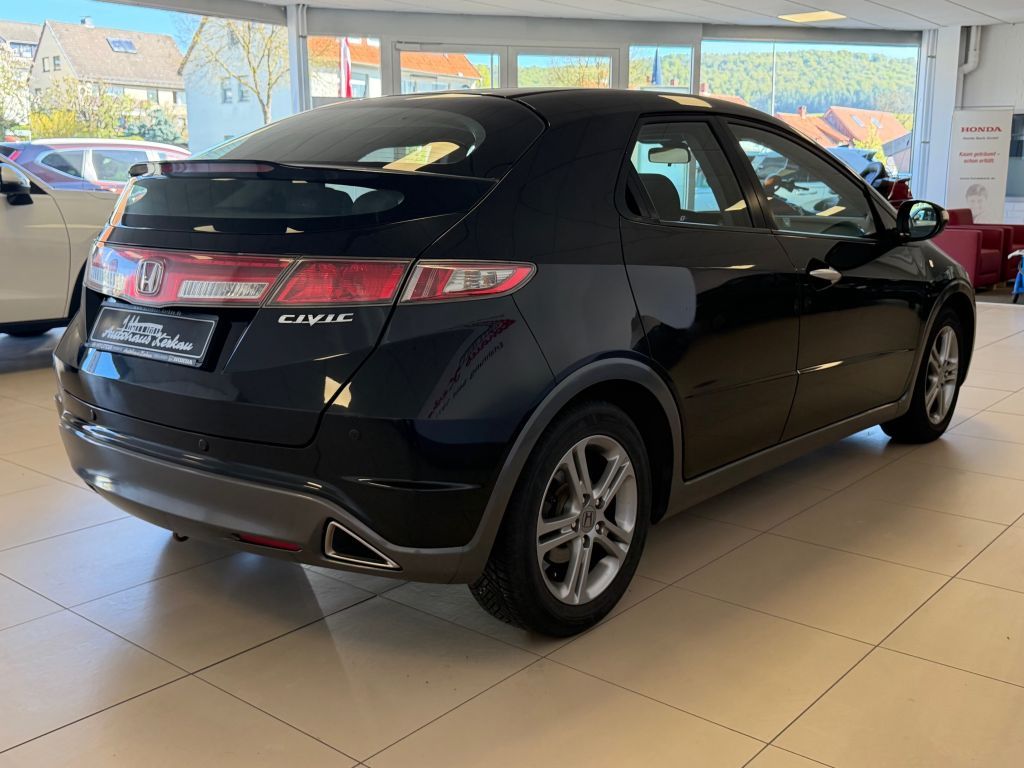 Fahrzeugabbildung Honda Civic 1.4 i-VTEC Sport