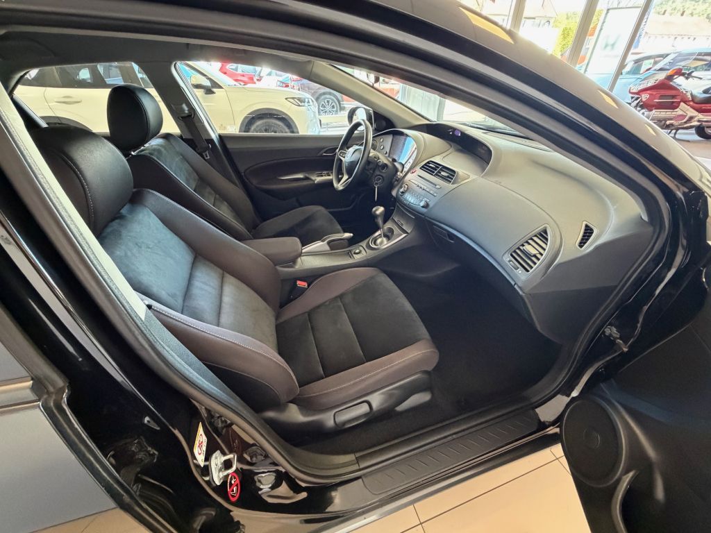 Fahrzeugabbildung Honda Civic 1.4 i-VTEC Sport