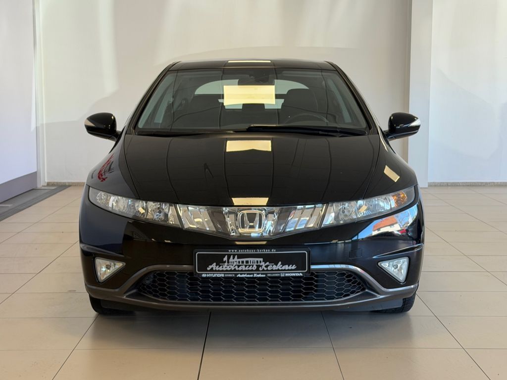 Fahrzeugabbildung Honda Civic 1.4 i-VTEC Sport