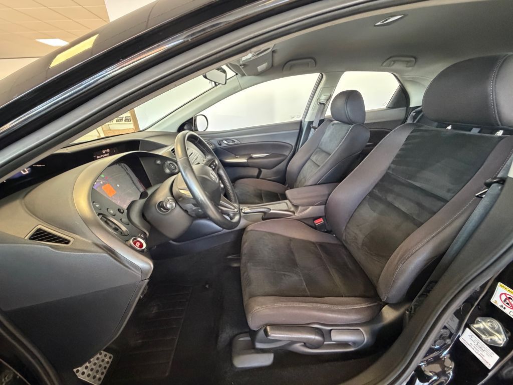 Fahrzeugabbildung Honda Civic 1.4 i-VTEC Sport