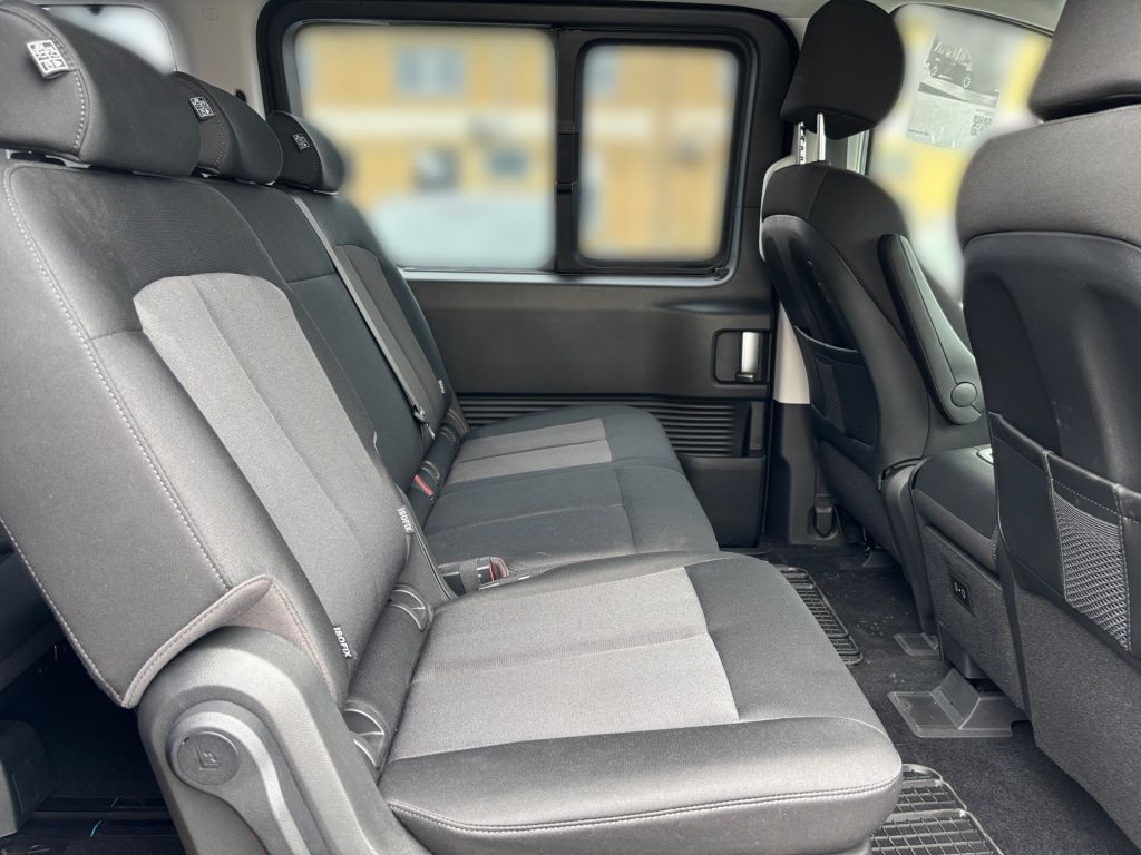 Fahrzeugabbildung Hyundai STARIA 1.6 T-GDI HEV Trend *9 Sitzer*