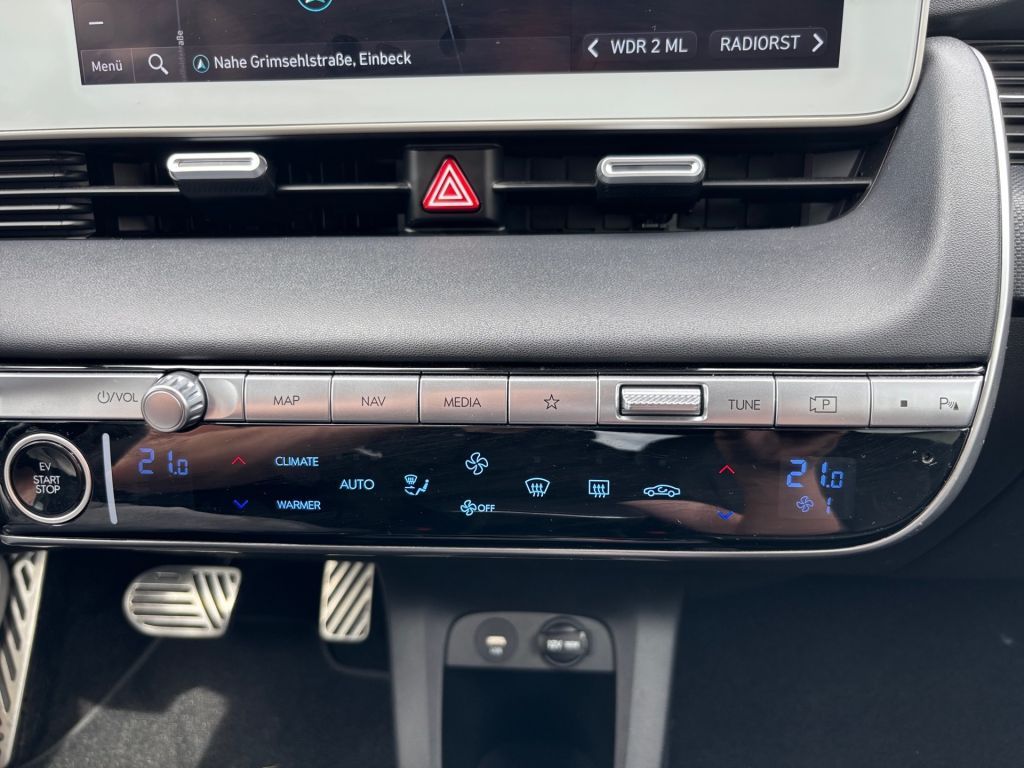 Fahrzeugabbildung Hyundai IONIQ 5 58 kWh 4WD Uniq *1.Hand*unfallfrei*