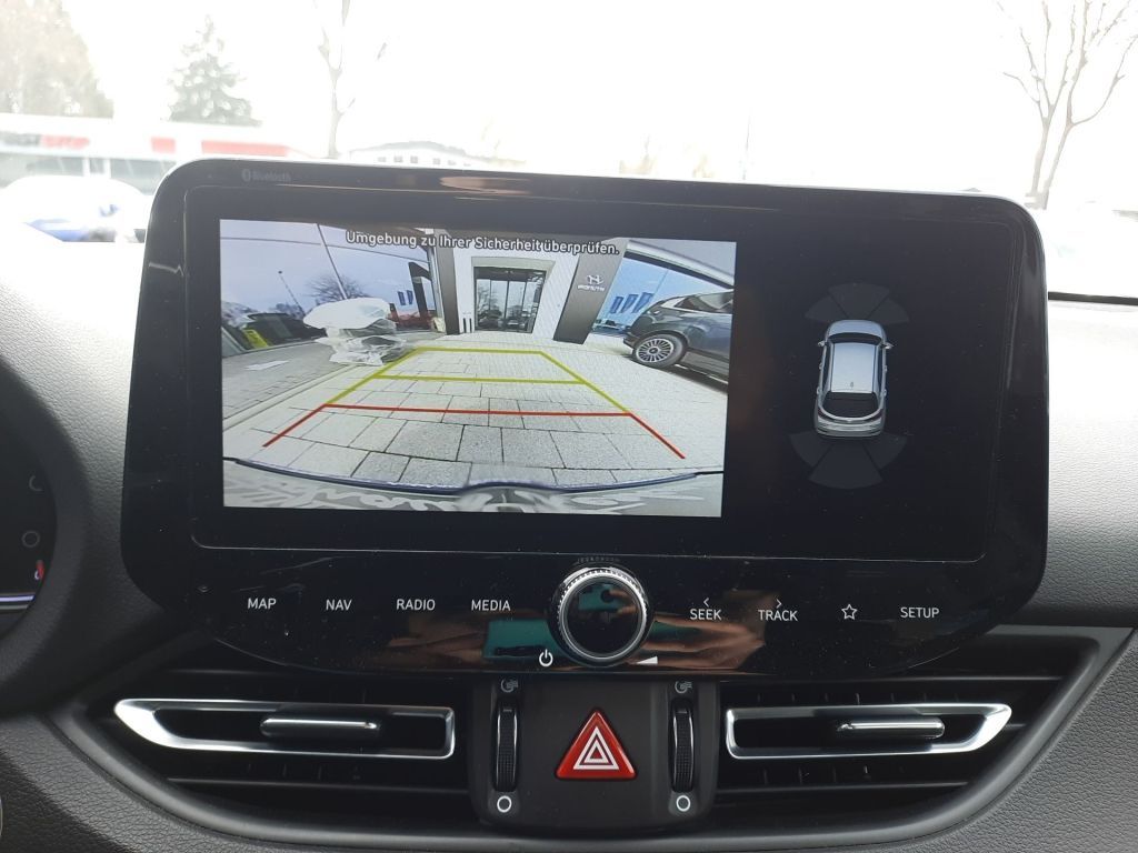 Fahrzeugabbildung Hyundai i30 1.5 T-GDI 48V-Hybrid Prime +Teileder-elek.Si