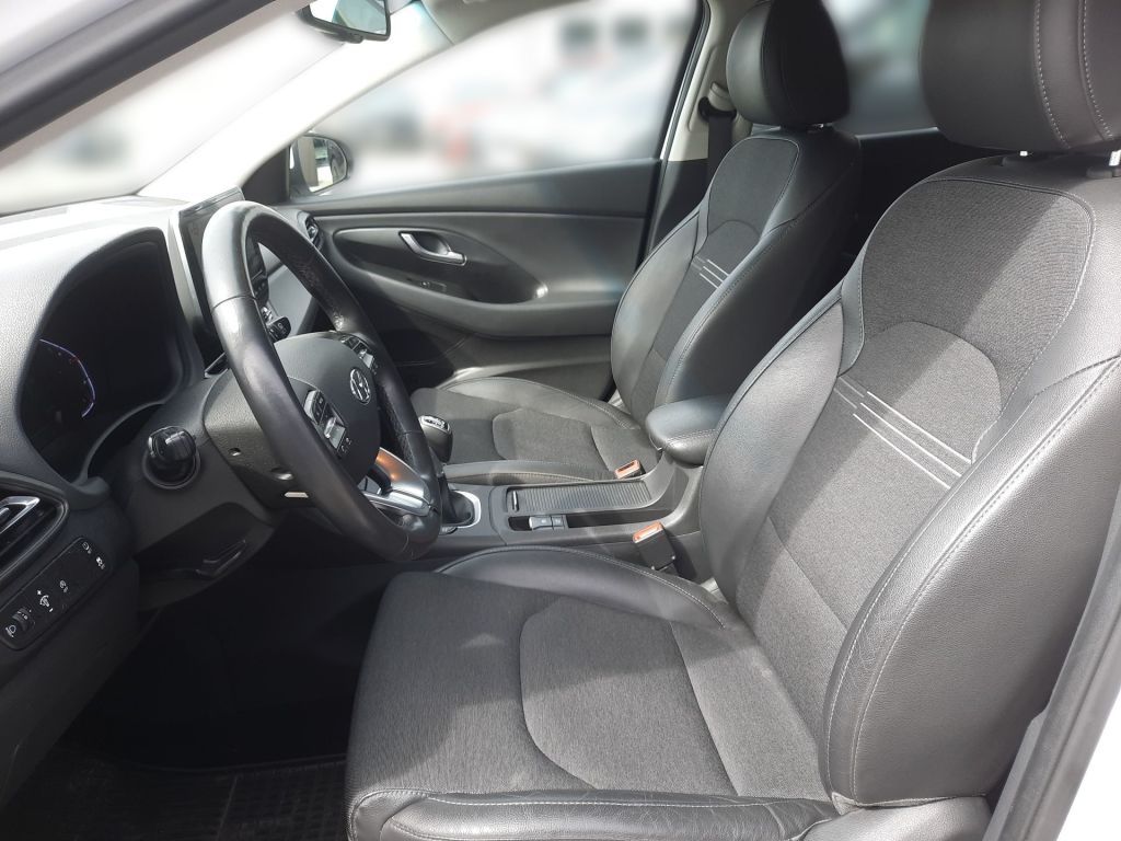 Fahrzeugabbildung Hyundai i30 1.5 T-GDI 48V-Hybrid Prime +Teileder-elek.Si