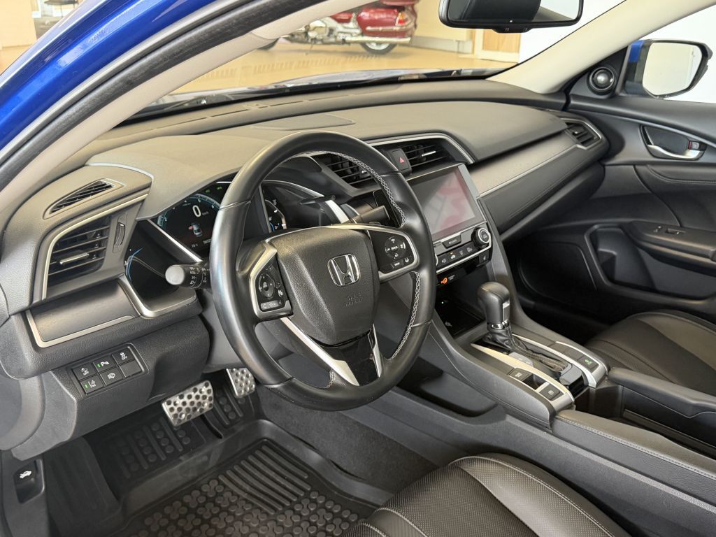 Fahrzeugabbildung Honda Civic 1.5 i-VTEC Turbo CVT Executive + AHK +