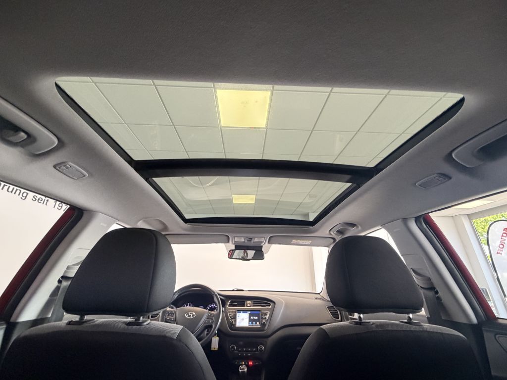 Fahrzeugabbildung Hyundai i20 blue 1.0 T-GDI Style +Navi+R.Kamera+Panorama