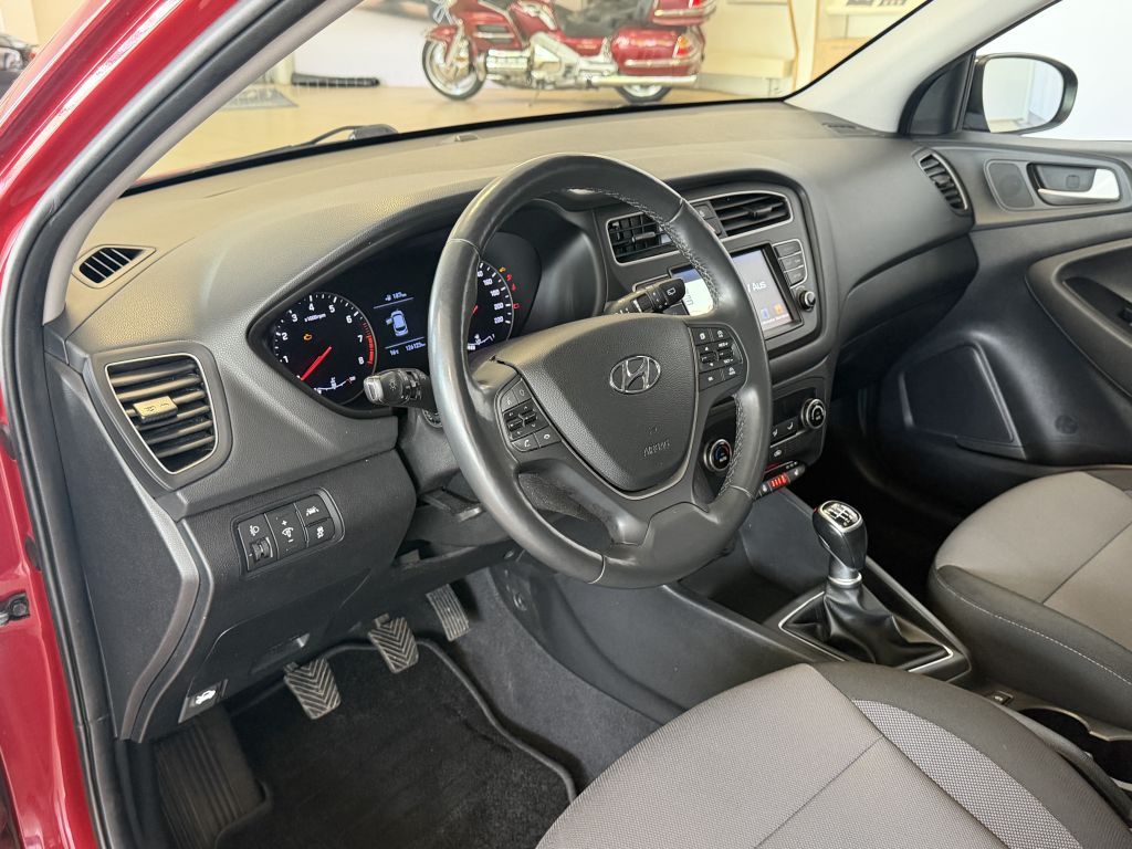 Fahrzeugabbildung Hyundai i20 blue 1.0 T-GDI Style +Navi+R.Kamera+Panorama