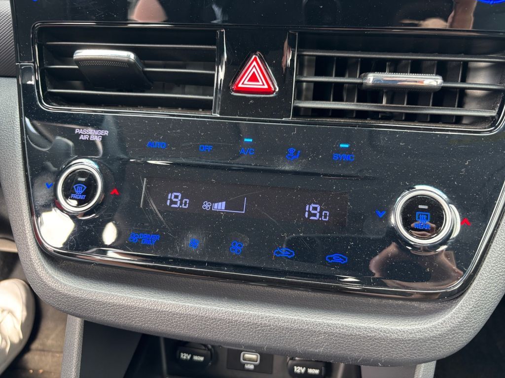 Fahrzeugabbildung Hyundai IONIQ Plug-in-Hybrid 1.6 GDI Trend *unfallfrei*