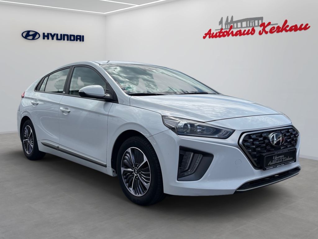 Fahrzeugabbildung Hyundai IONIQ Plug-in-Hybrid 1.6 GDI Trend *unfallfrei*