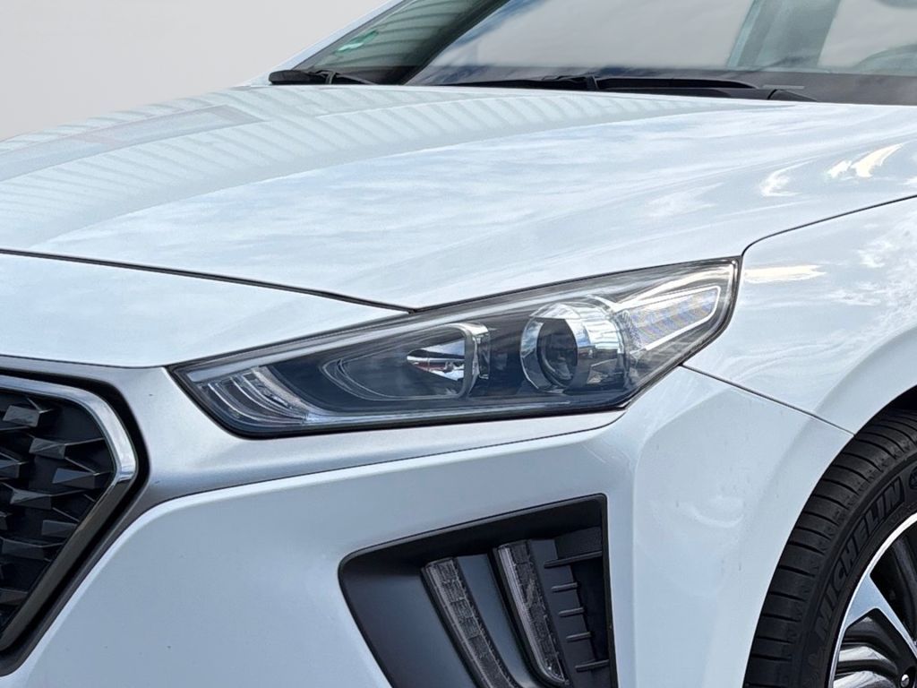 Fahrzeugabbildung Hyundai IONIQ Plug-in-Hybrid 1.6 GDI Trend *unfallfrei*