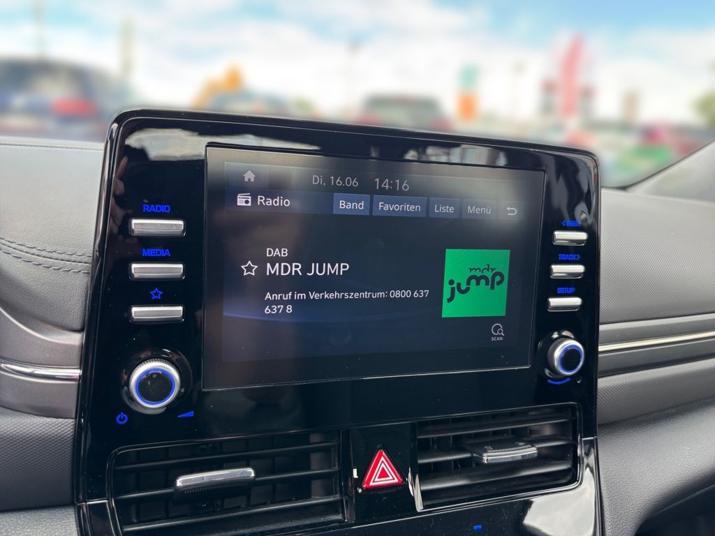 Fahrzeugabbildung Hyundai IONIQ Plug-in-Hybrid 1.6 GDI Trend *unfallfrei*