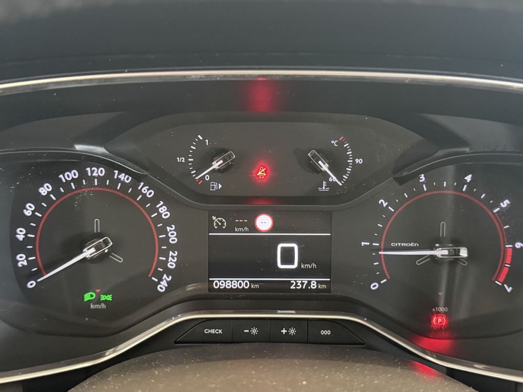 Fahrzeugabbildung Citroën C5 Aircross BlueHDI 130 LIVE