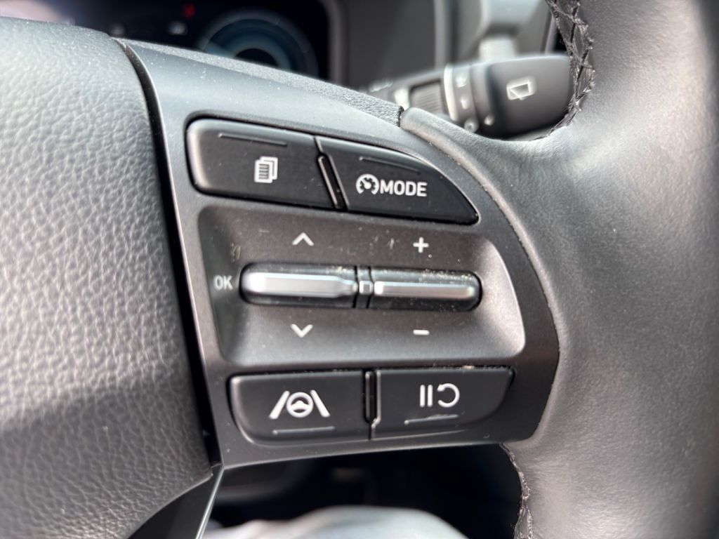 Fahrzeugabbildung Hyundai KONA EV Trend *SOH 96,7%*Navi-P.*3-phasig*