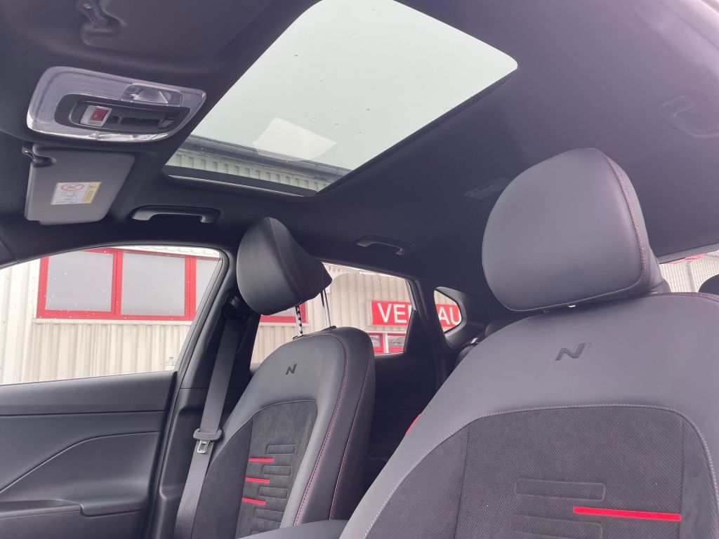 Fahrzeugabbildung Hyundai KONA 1.6 T-GDI DCT 4WD N Line X + Schiebedach