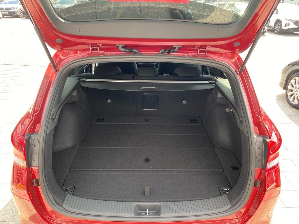 Fahrzeugabbildung Hyundai i30 Kombi 1.0 T-GDI Advantage