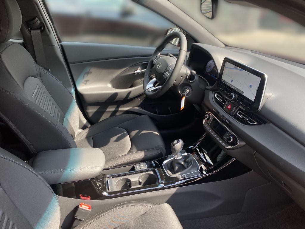 Fahrzeugabbildung Hyundai i30 Kombi 1.0 T-GDI Advantage
