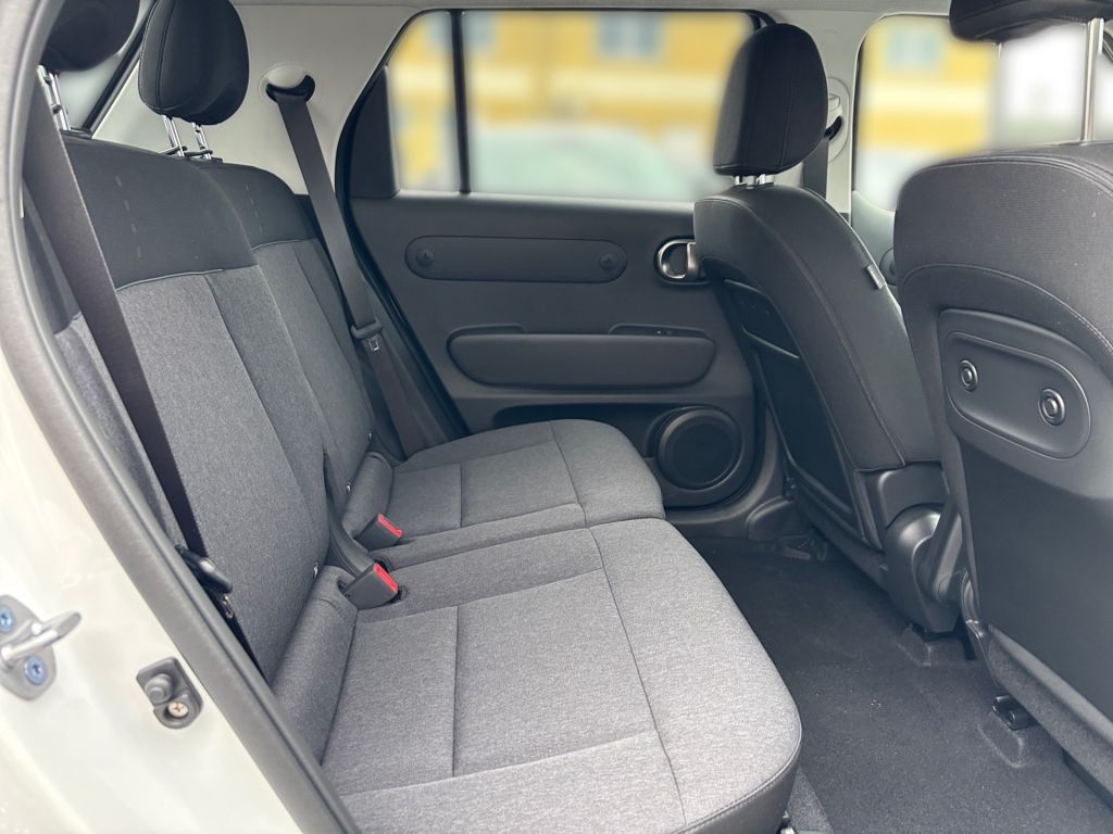 Fahrzeugabbildung Hyundai INSTER 42kWh Trend + Effizienz Paket