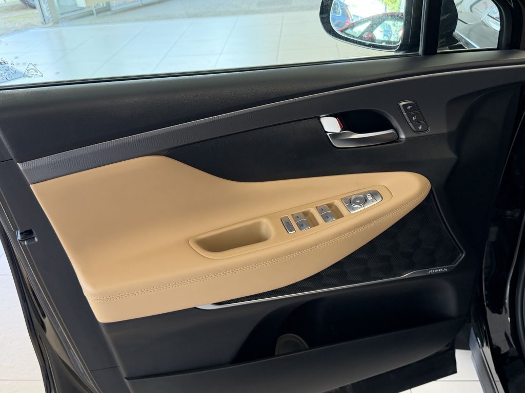 Fahrzeugabbildung Hyundai SANTA FE 1.6 Plugin-Hybrid 4WD Signature