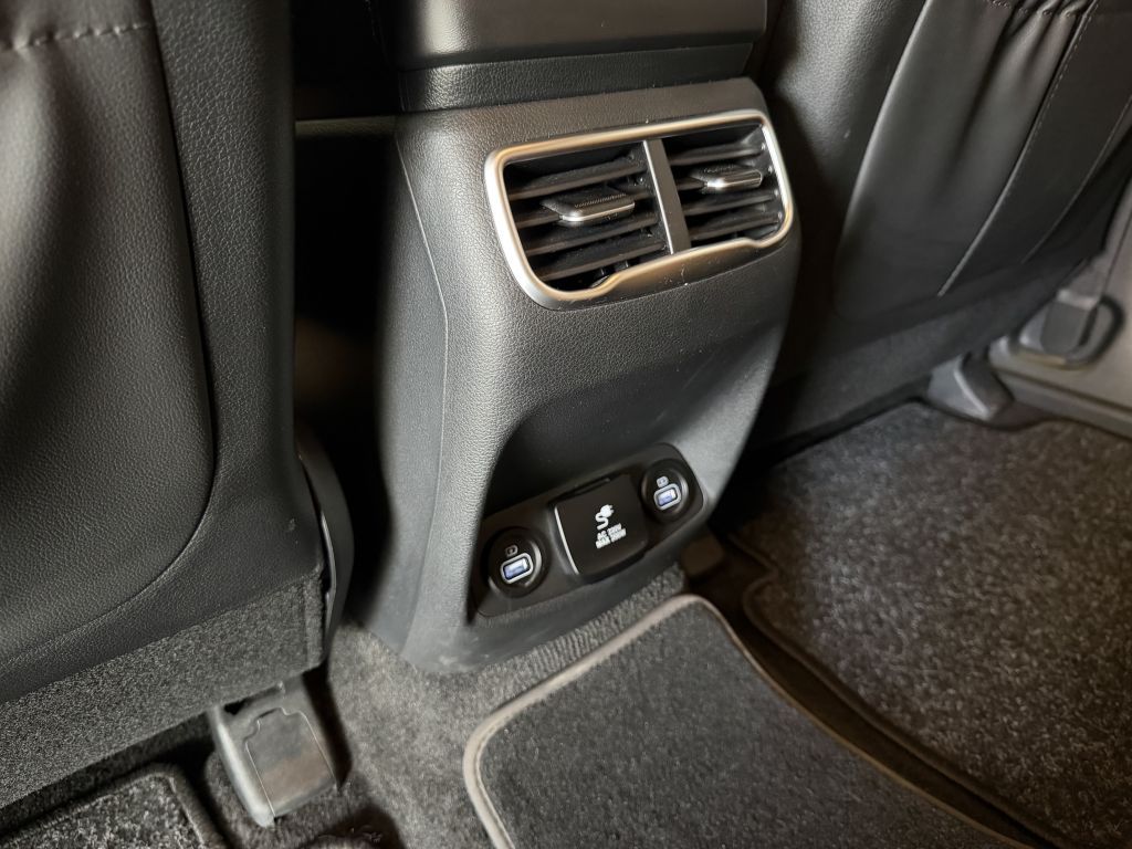 Fahrzeugabbildung Hyundai SANTA FE 1.6 Plugin-Hybrid 4WD Signature
