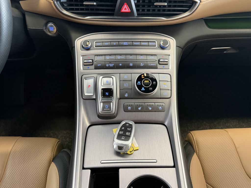 Fahrzeugabbildung Hyundai SANTA FE 1.6 Plugin-Hybrid 4WD Signature