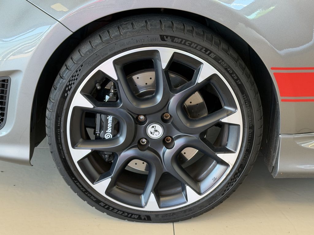 Fahrzeugabbildung Abarth 595 Competizione G-TECH