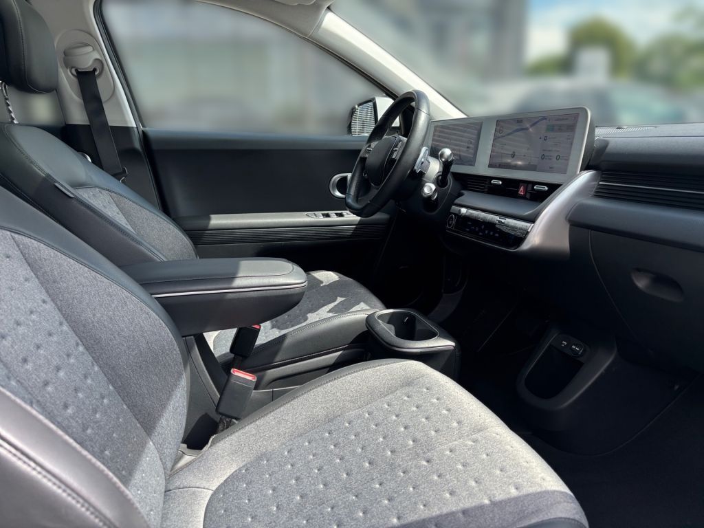Fahrzeugabbildung Hyundai IONIQ 5 77,4 kWh 4WD Techniq* Assistenz-P*Pano*B