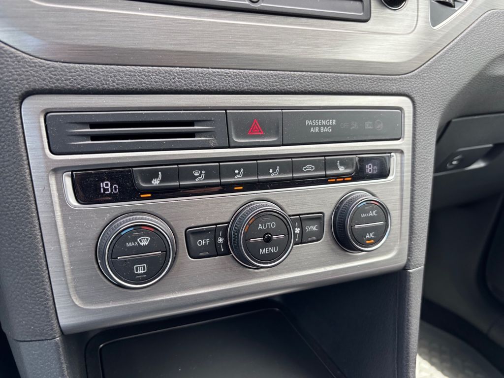 Fahrzeugabbildung Volkswagen Golf Sportsvan 1.2 TSI (BlueMotion Technology) C