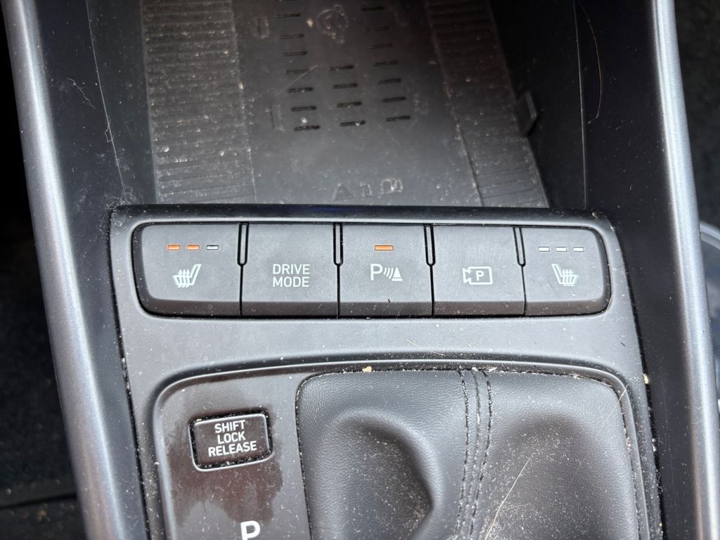 Fahrzeugabbildung Hyundai i20 1.0 T-GDI 48V-Hybrid Prime*SHZ*LED*