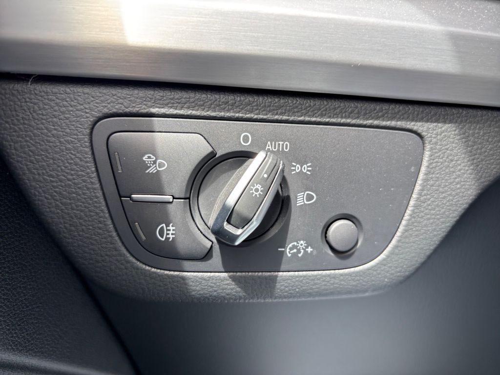 Fahrzeugabbildung Audi Q5 45 TDI quattro tiptronic sport *Paket S-Line*