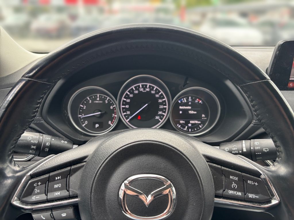 Fahrzeugabbildung Mazda CX-5 SKYACTIV-G 194 Aut.FWD Signature*Ganzjahres
