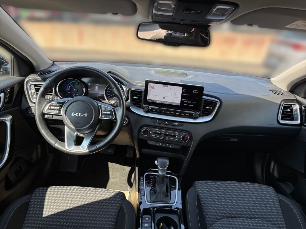 Fahrzeugabbildung Kia Ceed SW 1.6 GDI DCT OPF PHEV Spirit *unfallfrei*
