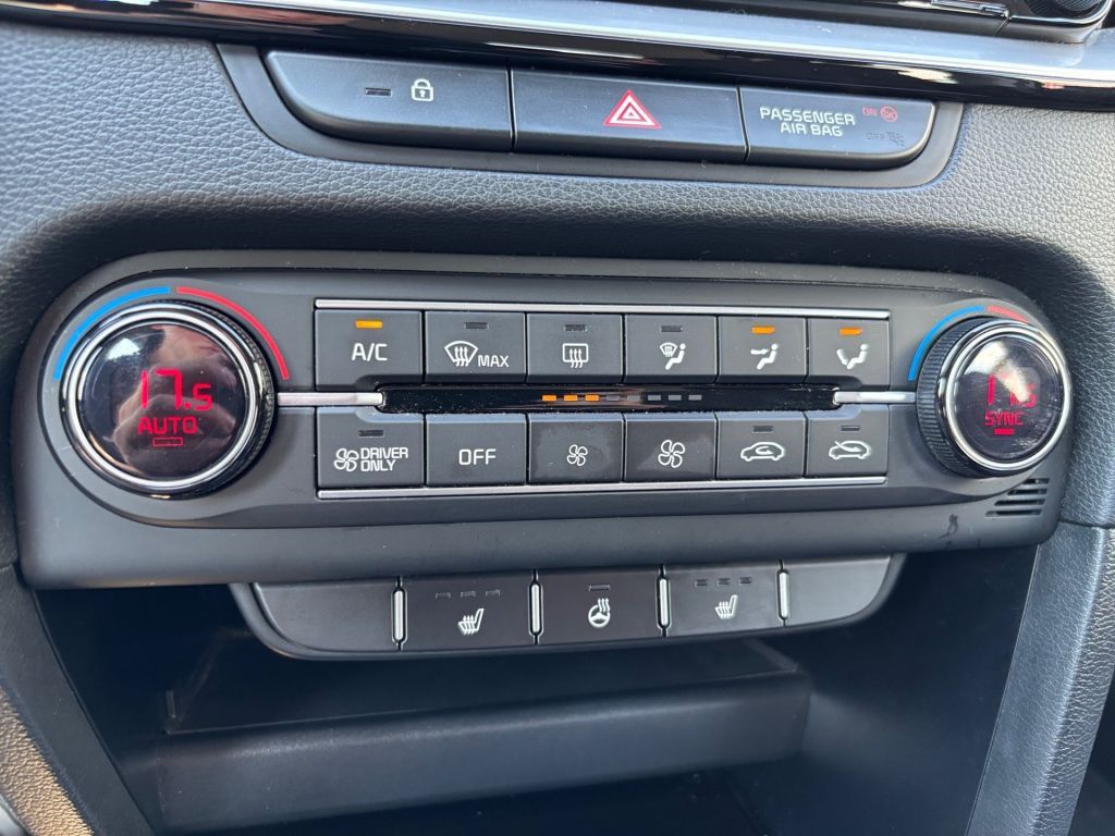 Fahrzeugabbildung Kia Ceed SW 1.6 GDI DCT OPF PHEV Spirit *unfallfrei*