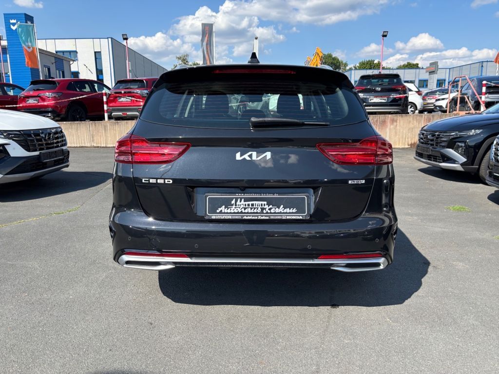 Fahrzeugabbildung Kia Ceed SW 1.6 GDI DCT OPF PHEV Spirit *unfallfrei*