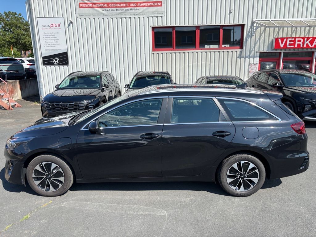 Fahrzeugabbildung Kia Ceed SW 1.6 GDI DCT OPF PHEV Spirit *unfallfrei*