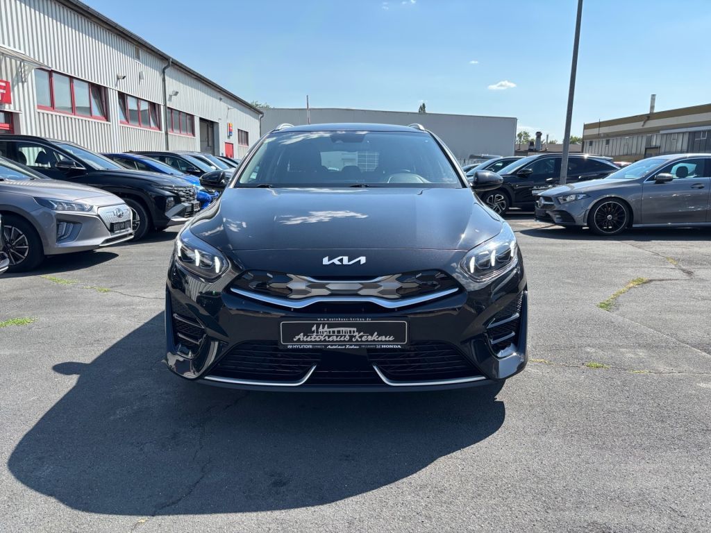 Fahrzeugabbildung Kia Ceed SW 1.6 GDI DCT OPF PHEV Spirit *unfallfrei*
