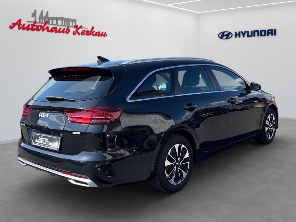 Fahrzeugabbildung Kia Ceed SW 1.6 GDI DCT OPF PHEV Spirit *unfallfrei*