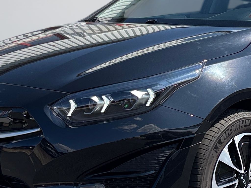 Fahrzeugabbildung Kia Ceed SW 1.6 GDI DCT OPF PHEV Spirit *unfallfrei*