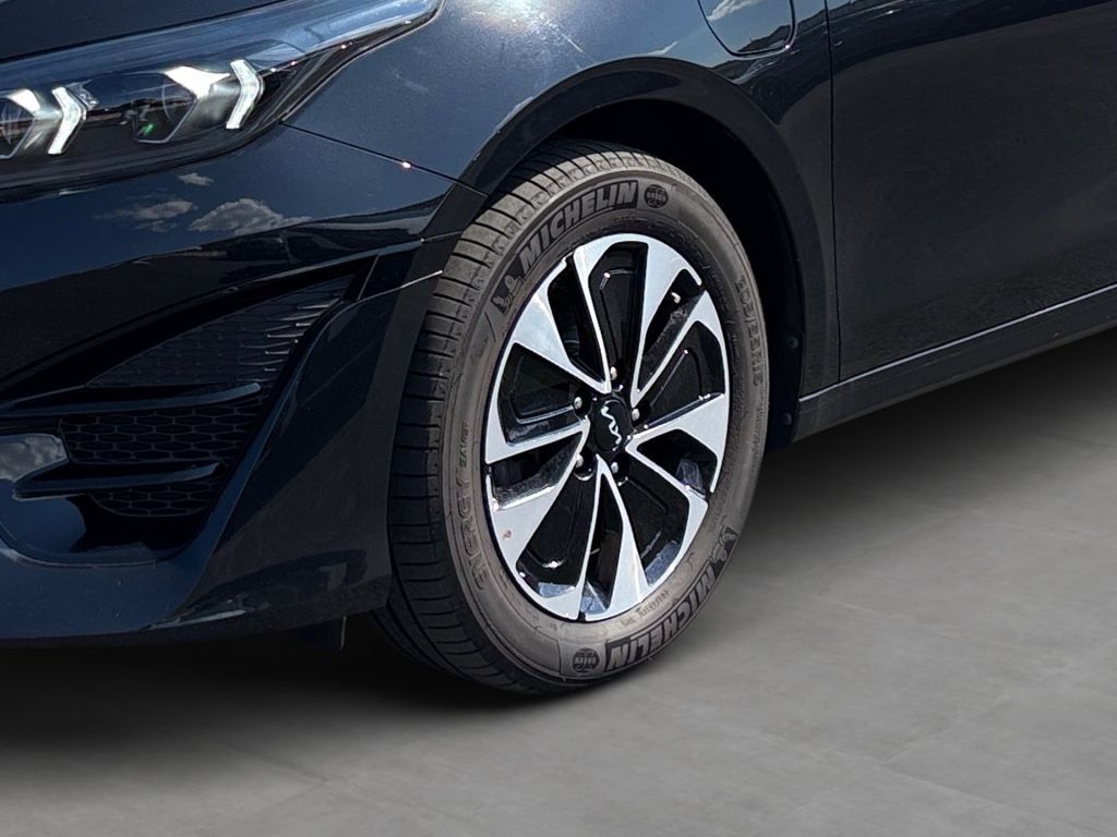 Fahrzeugabbildung Kia Ceed SW 1.6 GDI DCT OPF PHEV Spirit *unfallfrei*