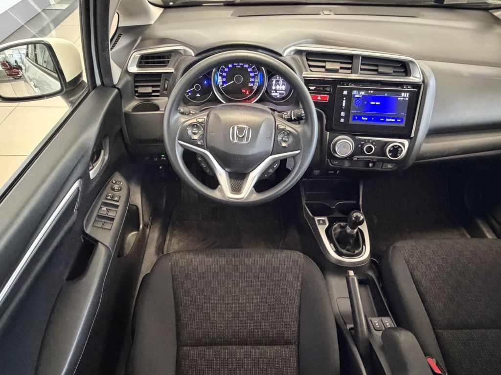 Fahrzeugabbildung Honda Jazz 1.3 i-VTEC Comfort + Anhängerkupplung +