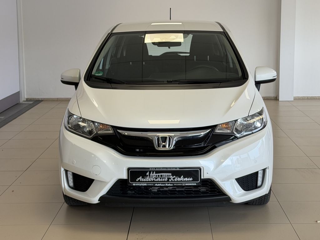 Fahrzeugabbildung Honda Jazz 1.3 i-VTEC Comfort + Anhängerkupplung +