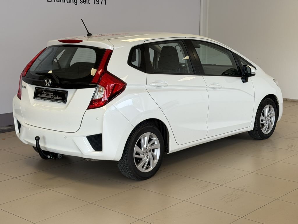 Fahrzeugabbildung Honda Jazz 1.3 i-VTEC Comfort + Anhängerkupplung +