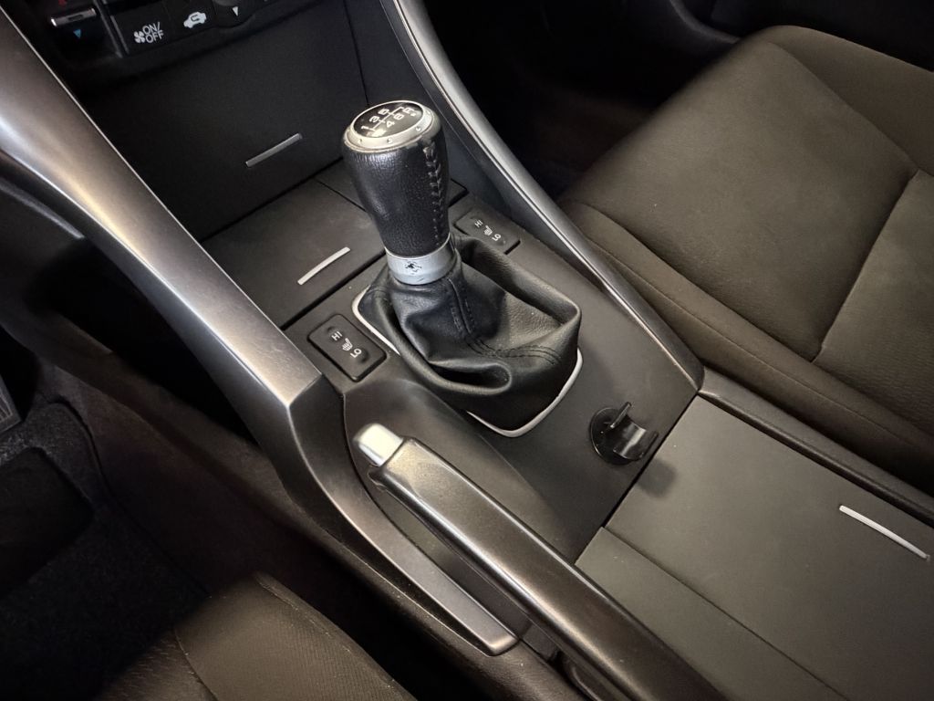 Fahrzeugabbildung Honda Accord 2.0 Lifestyle + AHK +
