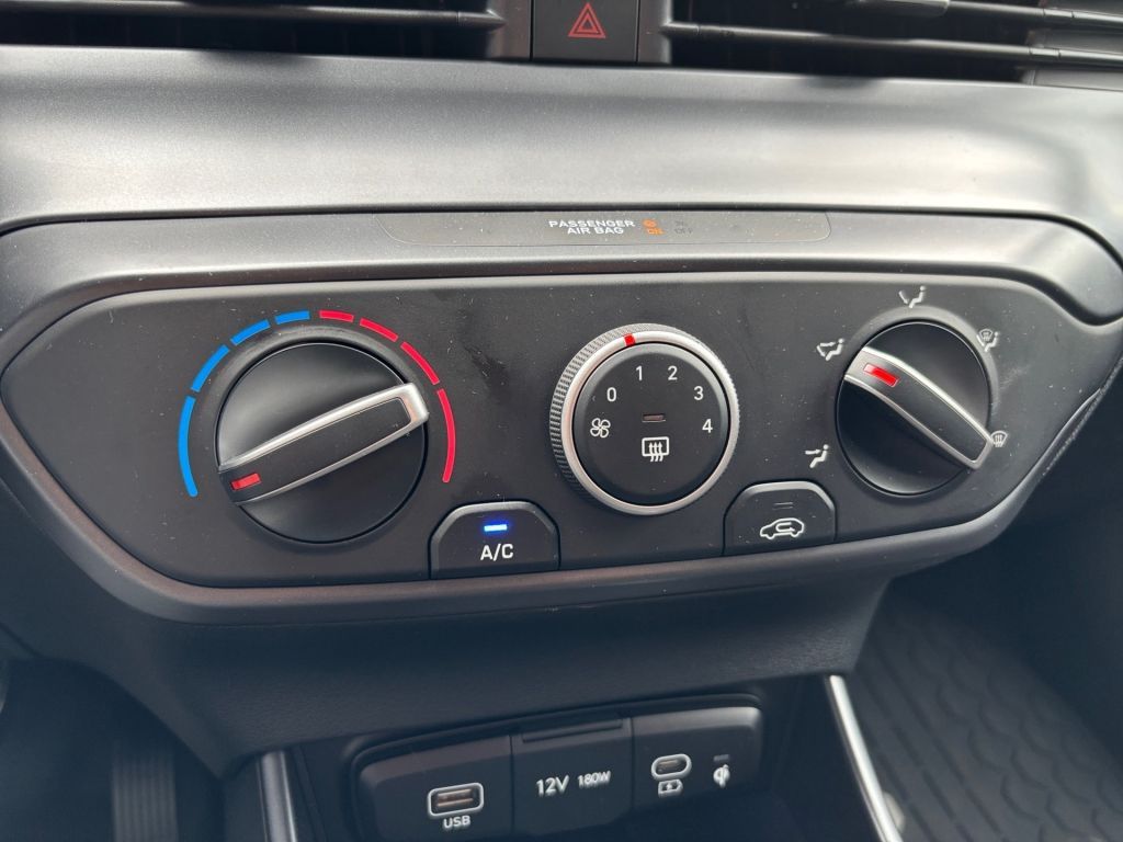 Fahrzeugabbildung Hyundai i20 1.0 T-GDI DCT Blackline