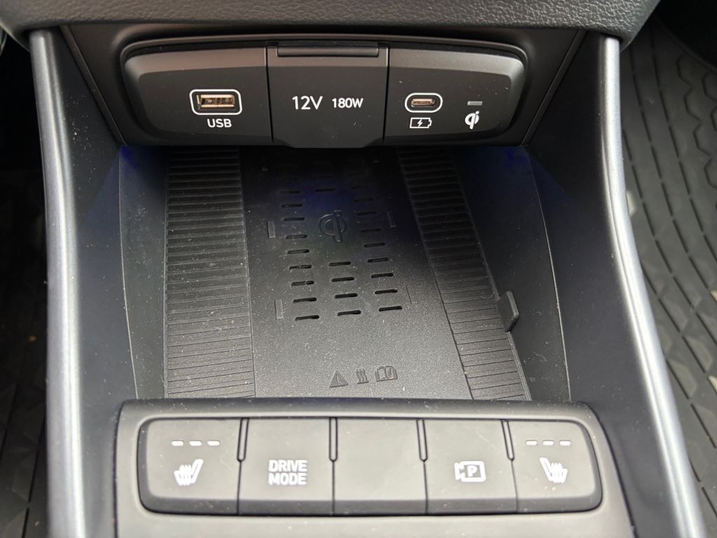 Fahrzeugabbildung Hyundai i20 1.0 T-GDI DCT Blackline