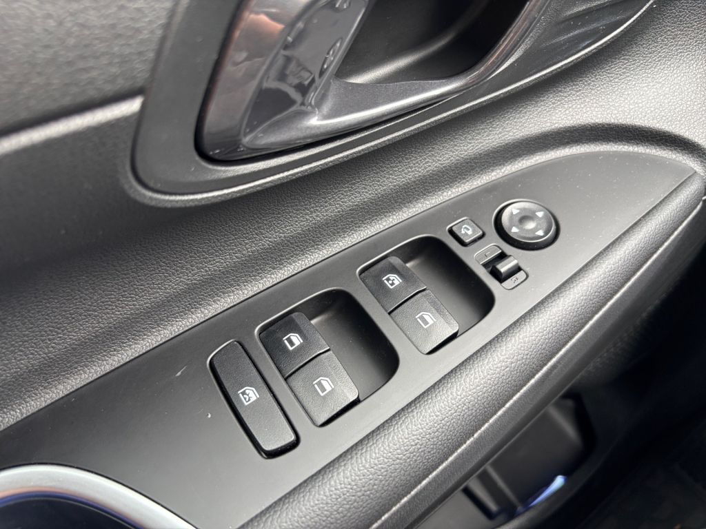 Fahrzeugabbildung Hyundai i20 1.0 T-GDI DCT Blackline