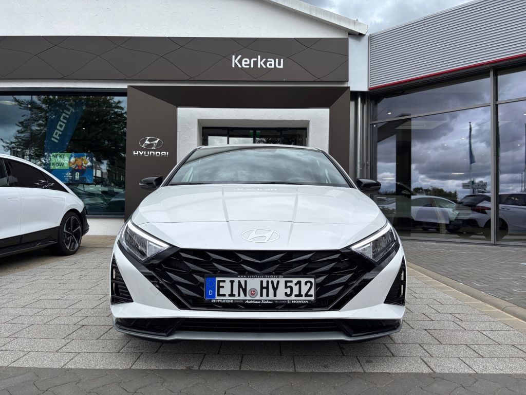 Fahrzeugabbildung Hyundai i20 1.0 T-GDI DCT Blackline
