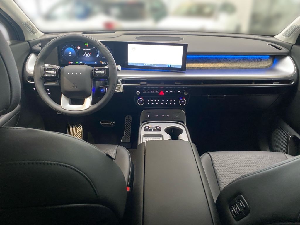 Fahrzeugabbildung Hyundai IONIQ 9 110 kWh 4WD Uniq 7 Sitzer